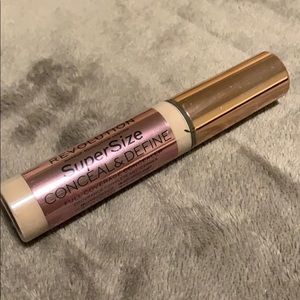 Makeup Revolution conceal & define concealer C3